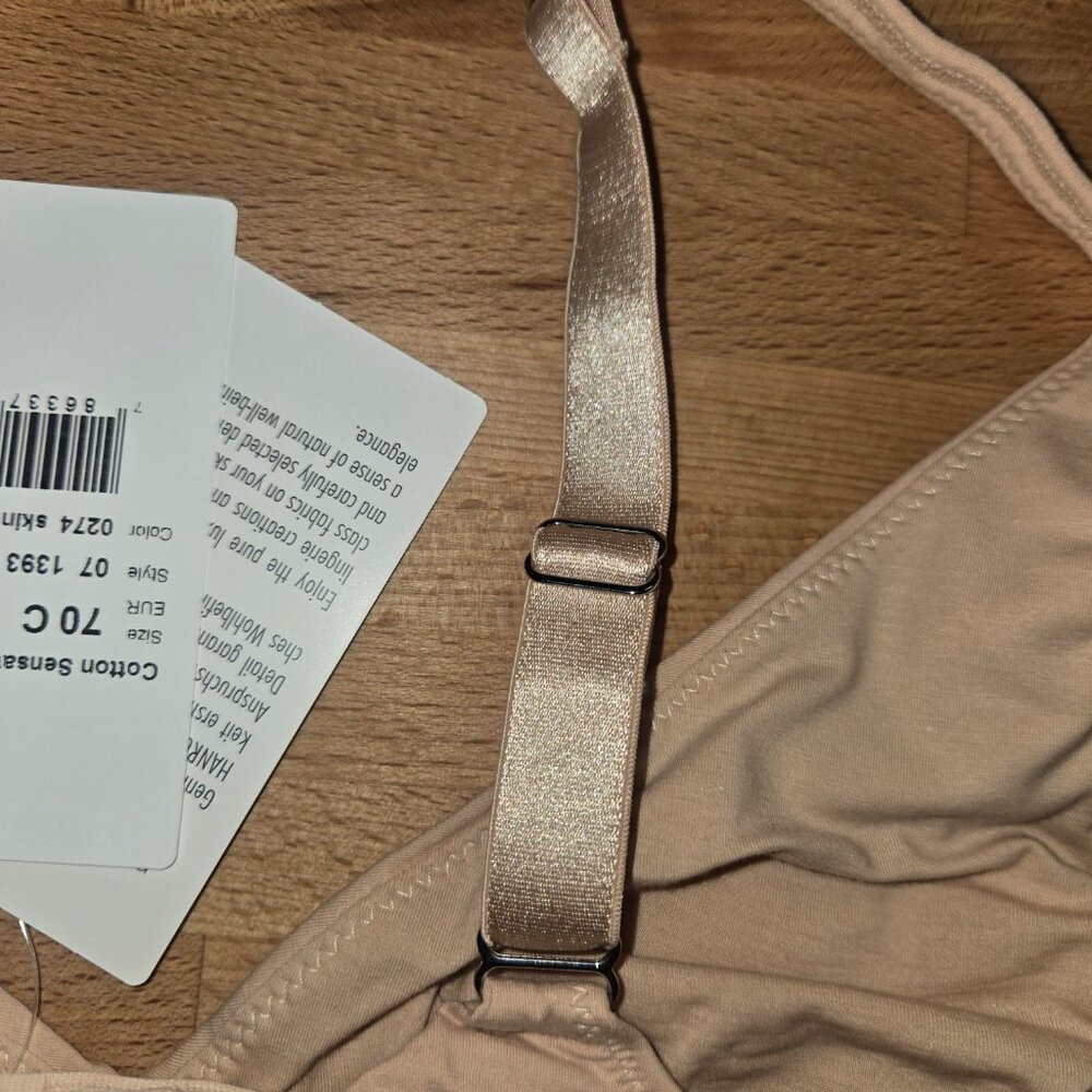 HANRO Cotton Sensation Soft Cup Bra 32C - Picture 4 of 9